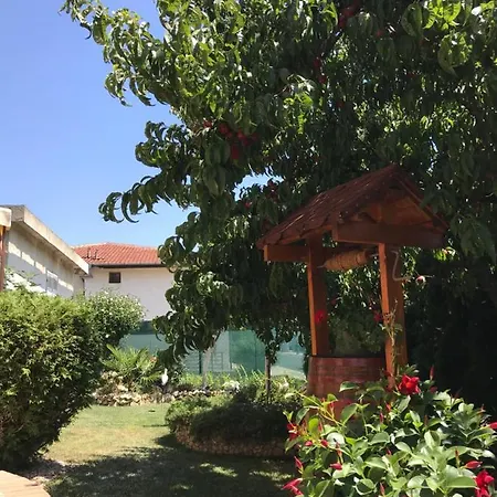 Val And Kate Guest house